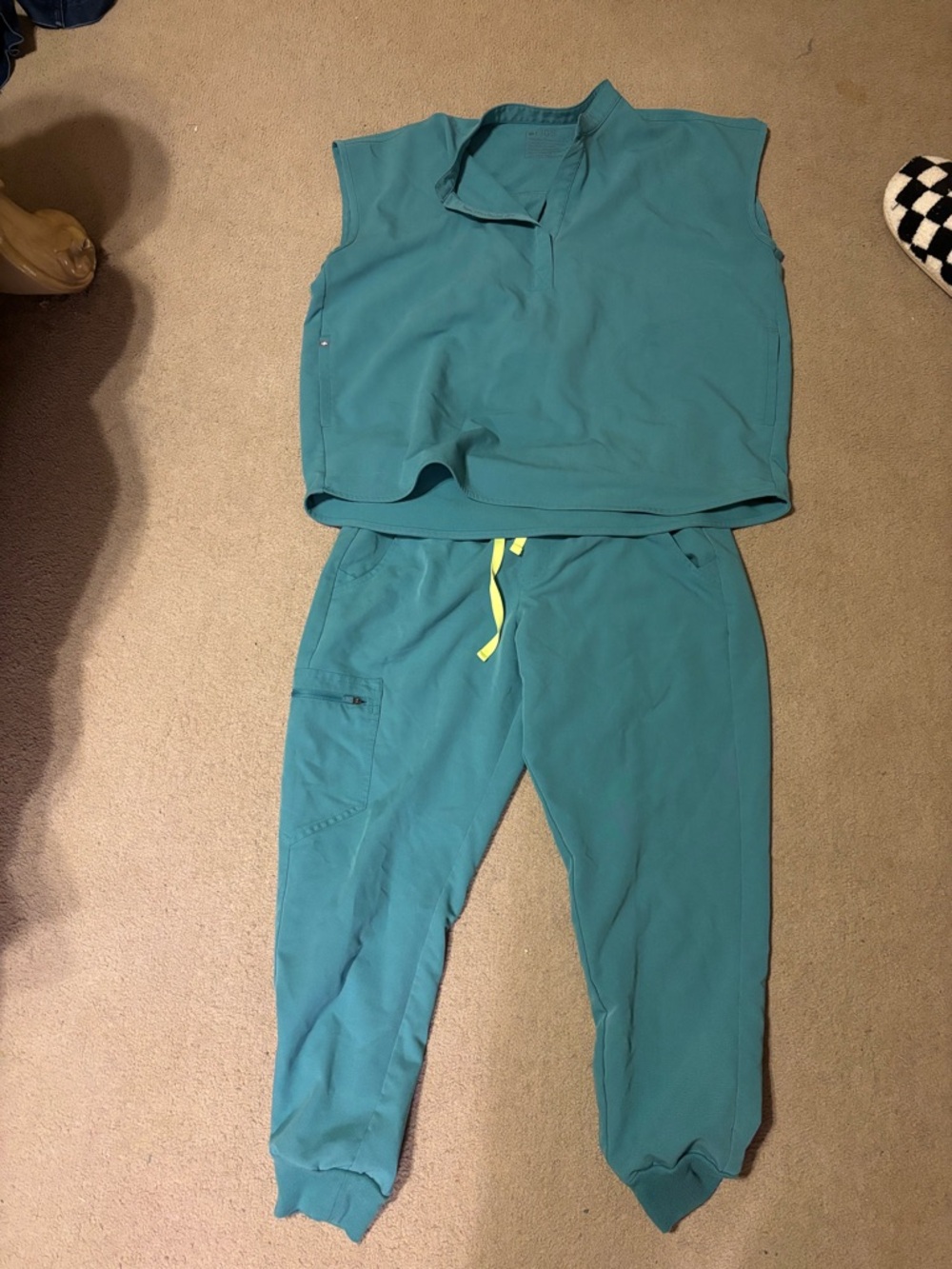 Figs Teal Women's Jogger Scrub Set Lg Rafaela top and LP Bottoms